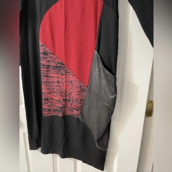 Black and Red Alembika Dress - Picture 3 of 5